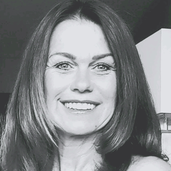 Meet your Posher, Val - Picture 1 of 1